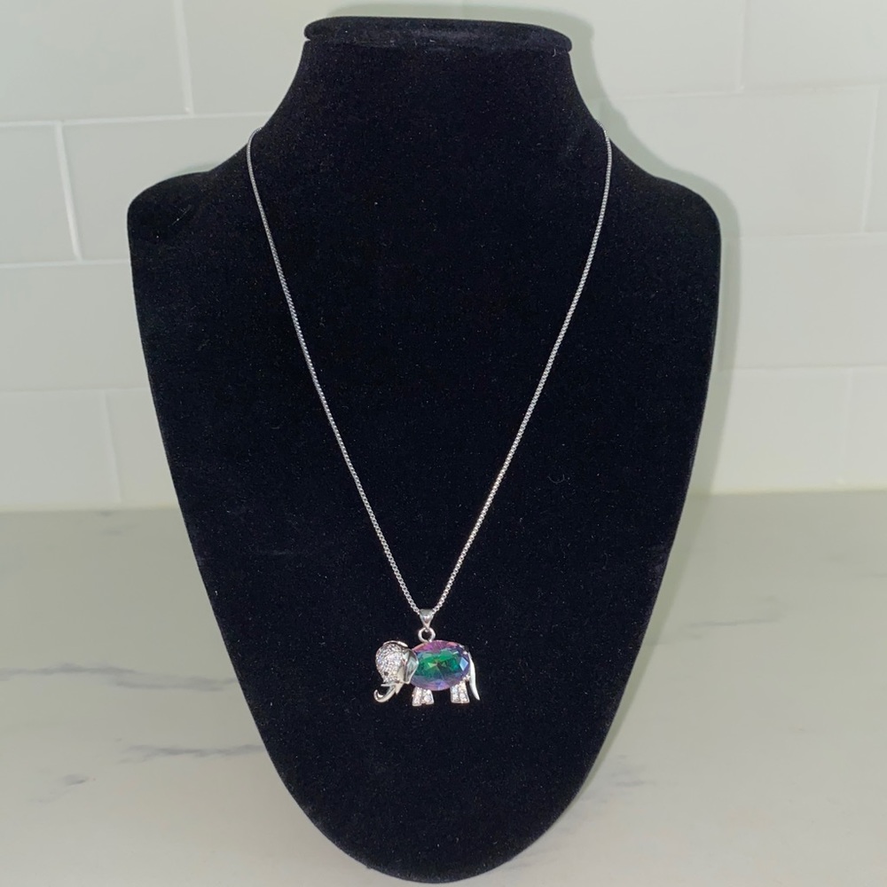 Elephant pendant
